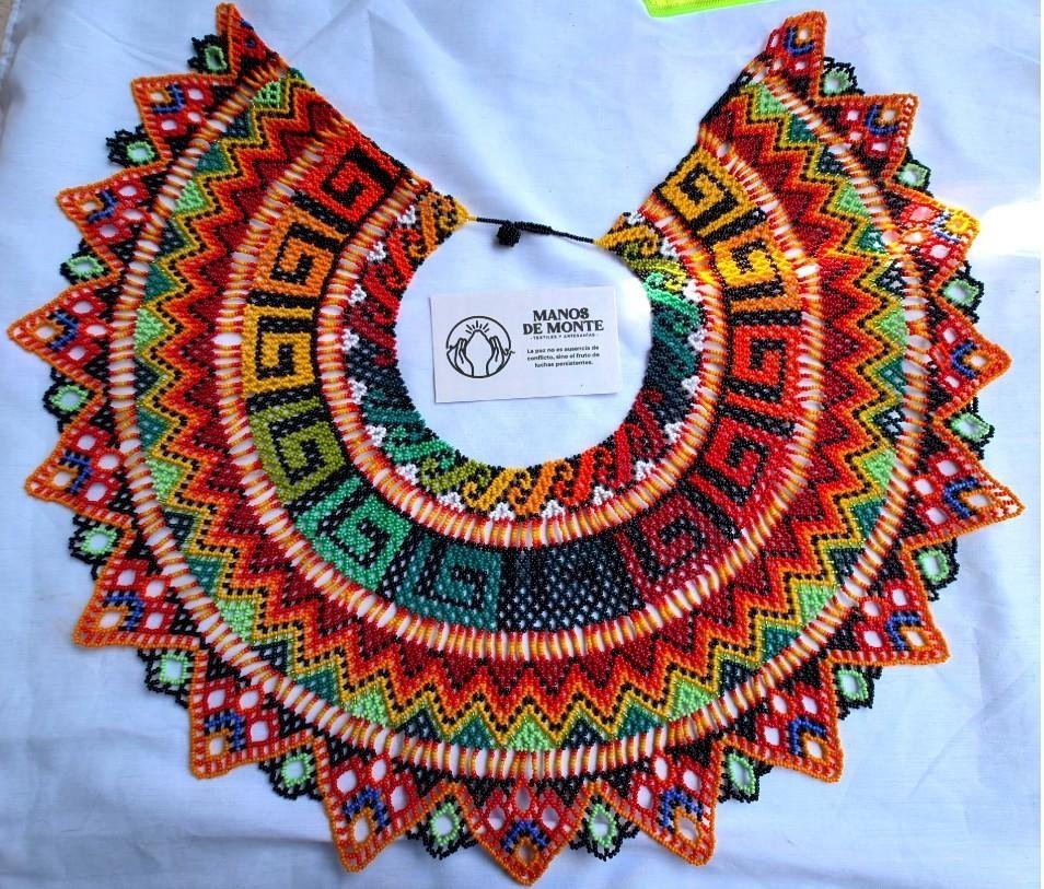 Collar Pechera Mayor